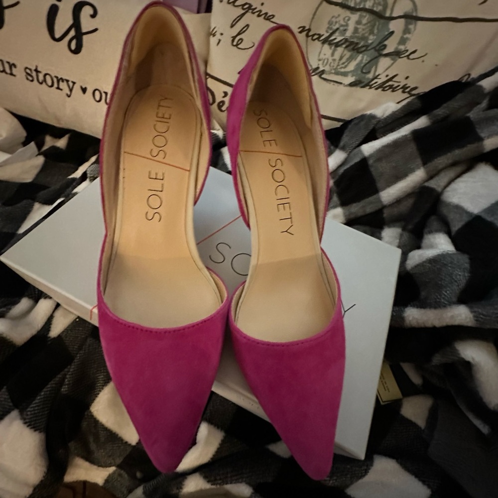 Sole Society Jenn Pointed Toe D'Orsay Mid Heel Pumps Raspberry Kid Suede 8M EC